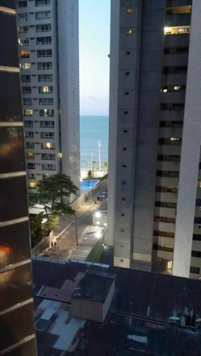 Flat a 2 quadras da Av Beira Mar, um dos principais pontos turísticos de Fortaleza.